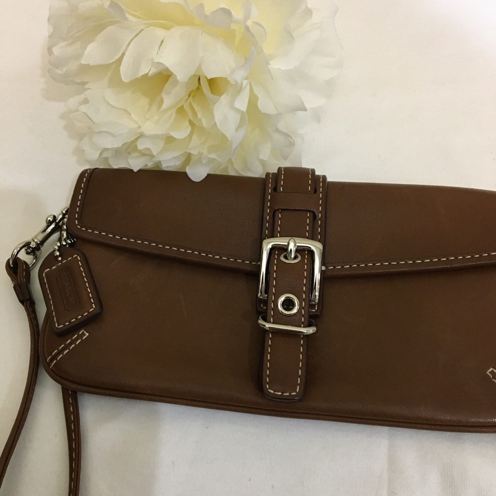 Vintage Coach Brown Leather Wristlet - Picture 8 of 8